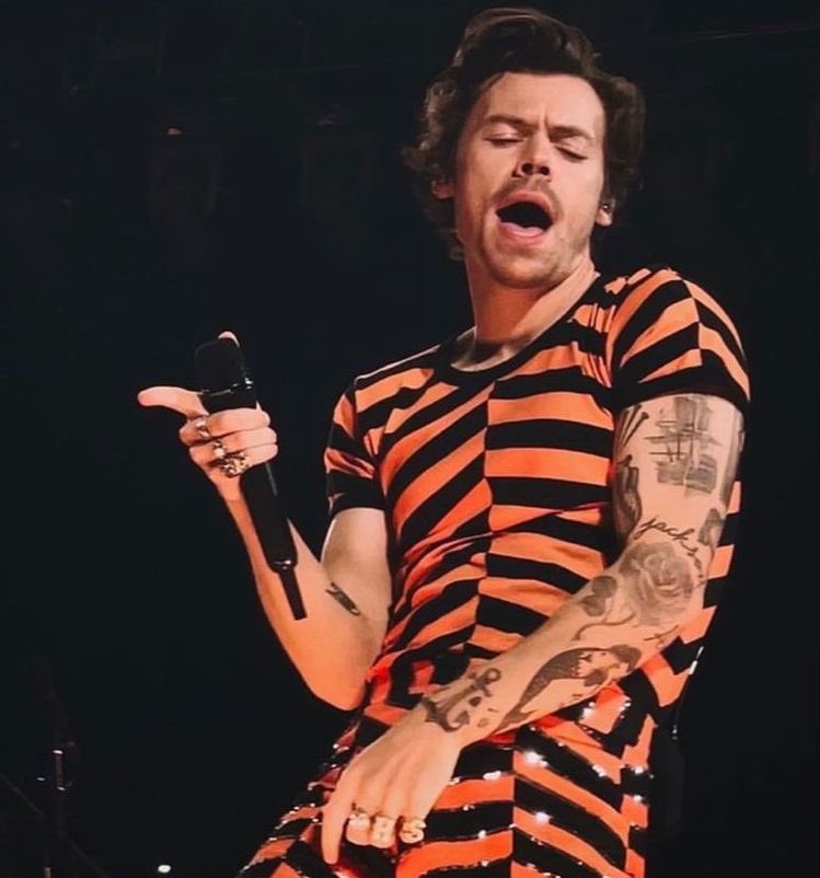 ㅤㅤㅤ
            𝓘𝐍𝐒𝐓𝐀𝐆𝐑𝐀𝐌  𝓟𝐎𝐒𝐓.
            ────﹫𝓱𝖺𝗋𝗋𝗒 𝓼𝗍𝗒𝗅𝖾𝗌✓

        〝𝖫𝗈𝗏𝖾 𝖮𝗇 𝖳𝗈𝗎𝗋. 𝖠𝗎𝗌𝗍𝗂𝗇 𝖨𝖨𝖨.
                       𝖲𝖾𝗉𝗍𝖾𝗆𝖻𝖾𝗋, 𝟤𝟢𝟤𝟤.〞