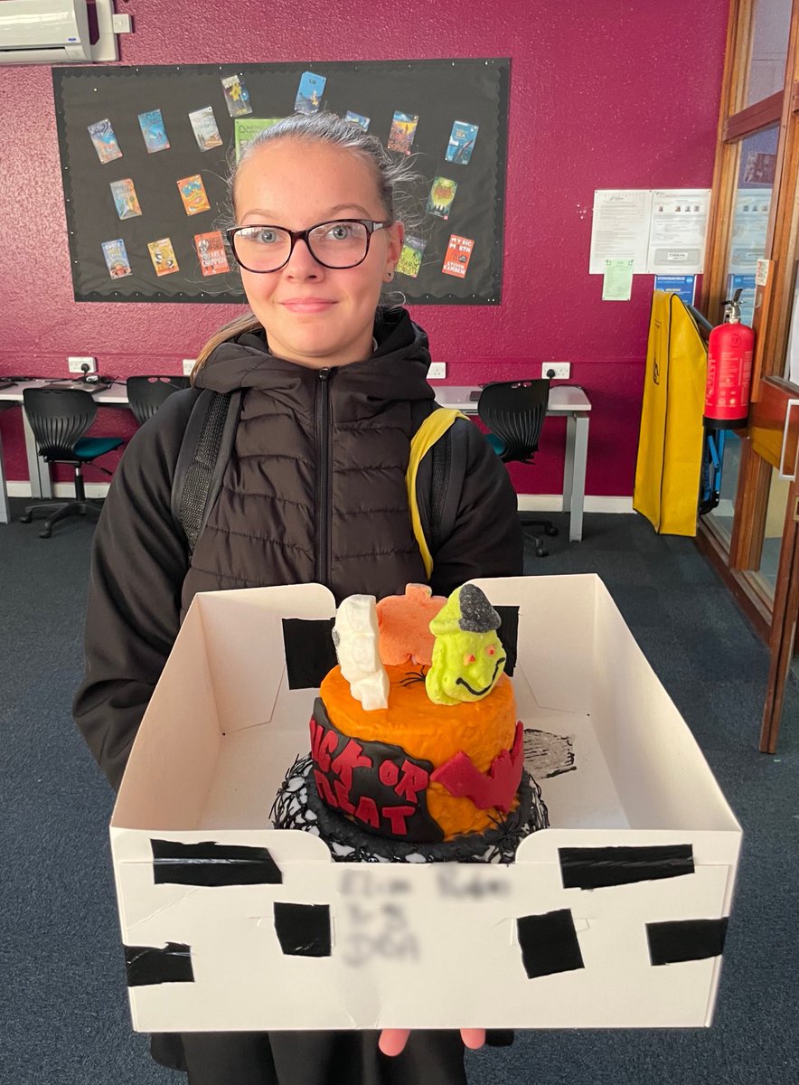 HUGE CONGRATULATIONS to the winners of our Great Ormiston Bake Off competition! 1st place to Lillian, 2nd place to Bobby and 3rd place to Eliza! Fantastic bakers and fantastic cakes! 🏆🎂🏆🧁🏆🍰🏆😀 #bakeoff #ormiston <a href="/OrmistonAcads/">OrmistonAcads</a>