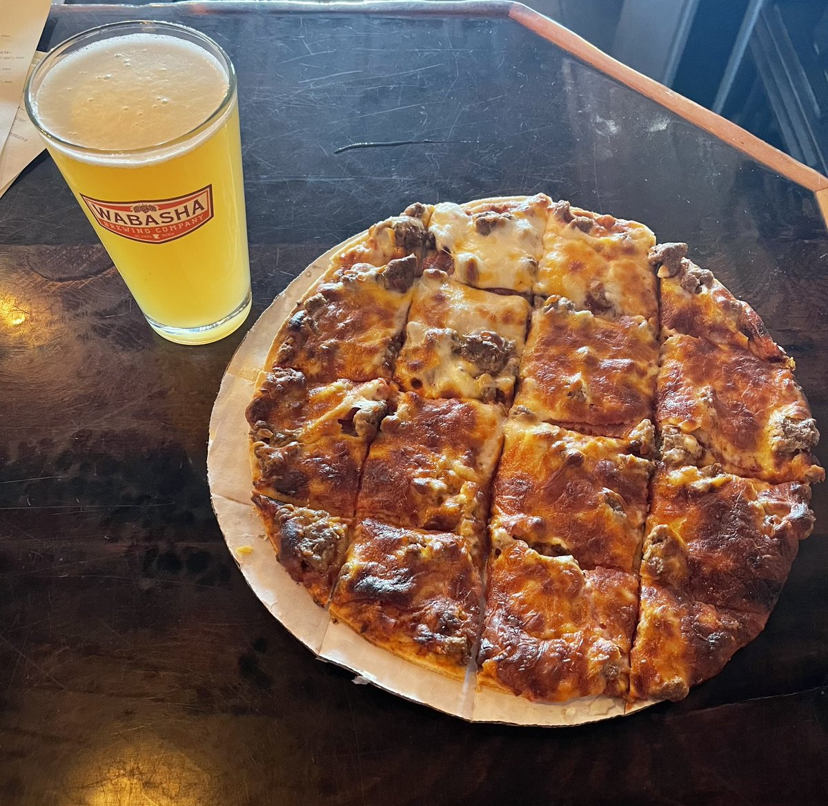 .@7thavenuepizza Pizza + a Pint Special. $14. All Night, All Day. 🍕 🍺