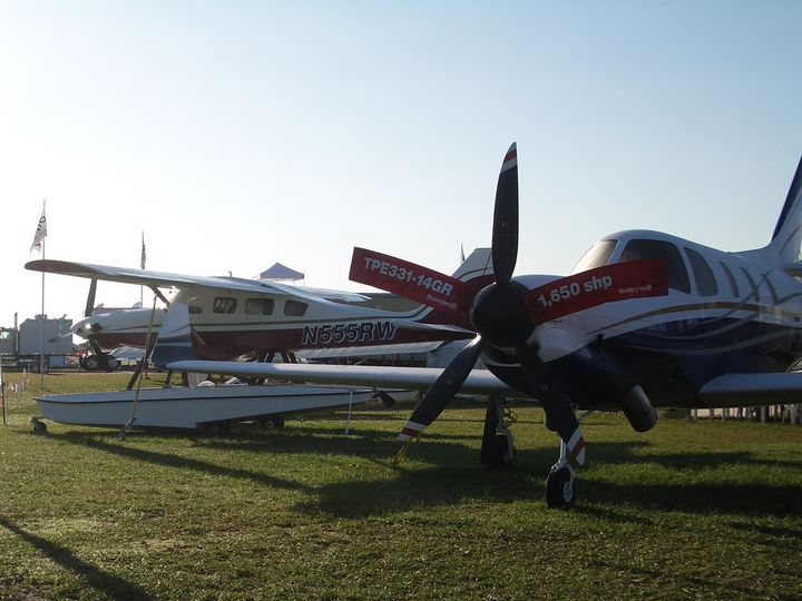 compairaviation's tweet photo. Early Sunday morning at Sun 'n Fun 2008. @SunnFunFlyIn
#sunnfun #compair12 #compair8 #superfloats #kitplanes #experimentalaircraft #eaa #instaaviation #airplane #composite #compair #pilot #aviation #FlashbackFriday #flying #aircraft #floatplane https://t.co/VpPOvDi80O