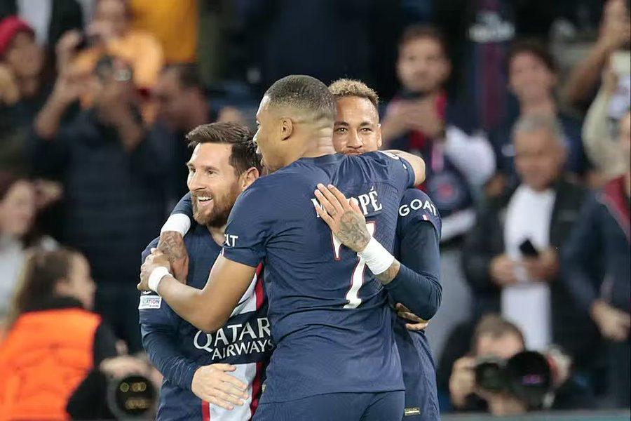 LiveFoo46755669's tweet photo. #UCL  #JUVPSG 

🔴🅻🅸🆅🅴ᴴᴰ
Juventus-PSG 1-2, il risultato in diretta LIVE

🔗Live Link=> https://t.co/zJLu2kryLD

🔗Live Link=> https://t.co/xyWVQq8Qc8

🔗Live Link=> https://t.co/Hr8rPzZhtX

Enjoy Streaming https://t.co/OFCIsbWXi9