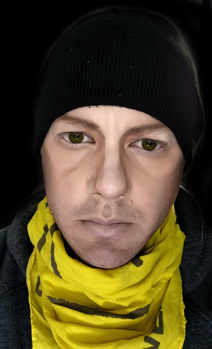 clexxors's tweet photo. #weloveyouJosh #joshday #twentyonepilots
I did a bf era @joshuadun make up I feel like i just got the nose right maybe? I included my other two attempts I dunno if i'm improving or getting worse LMAO. I hope it brings a smile to your face.♥️ Love ya man! https://t.co/zfzamhDMly