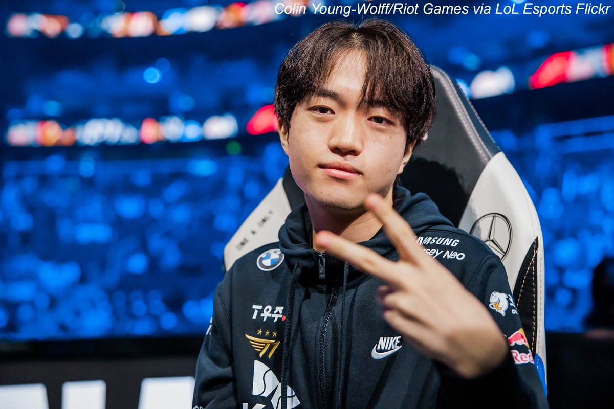 Supp diff.

⚔ KDA: 9.71
👁 AVG Vision Score: 77
🌳 AVG JG Prox: 26.3%

<a href="/T1LoL/">T1 LoL</a> #T1Fighting #T1WIN #Worlds2022