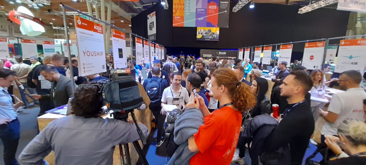 youshipcom's tweet photo. Day 1 of @WebSummit 2022 is over, and what a busy day! https://t.co/Z1ls0Uw5Ya