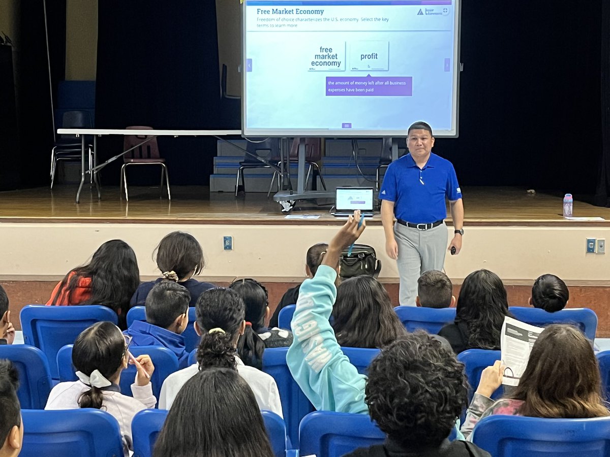 ValleReads's tweet photo. Today, we had the honor of working with the fabulous students of Melrose Elementary for their JA Day! Junior Achievement of Greater Miami thanks all the amazing volunteers that took the time to engage in the fun! @ja_miami @MelroseMustangs @FifthThird @popularbank @DHLUS https://t.co/Zsac5FEfxZ