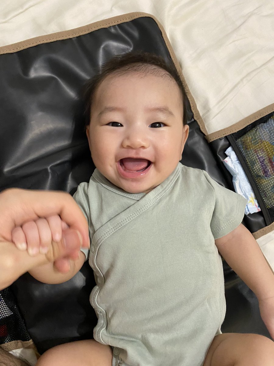 ShenCong903's tweet photo. My baby is so precious. She smiles every time she hears my voice 🥹 https://t.co/iOjzvnWoXo