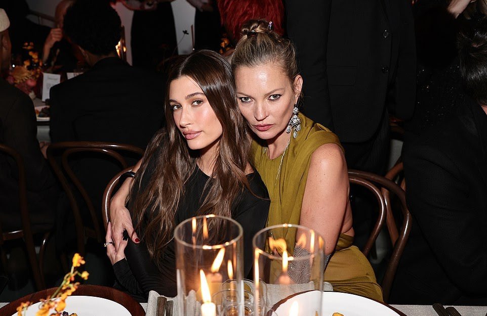 Portal Baldwin on Twitter: "Hailey Bieber com Kate Moss, Amber Valletta