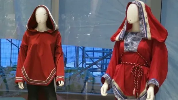 Red Amautiit exhibit at Winnipeg Art Gallery commemorates missing and murdered Inuit women and girls cbc.ca/news/canada/no…