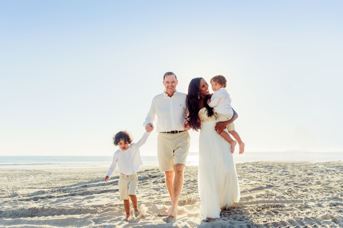 Dhomonique's tweet image. People often ask me, “How do you do it? How to you balance being an entrepreneur and a mom to two young boys?” There’s no such thing as “balance” – LOL. The key is building a support system of people who want to see you succeed. 🙂
.

#Dhomonique #TheRightMethod #personalbranding