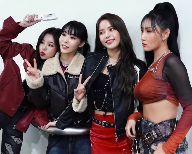 MAMAHOURS's tweet photo. #MAMAVOTE #mamamoo https://t.co/8IQ7QH2pwN