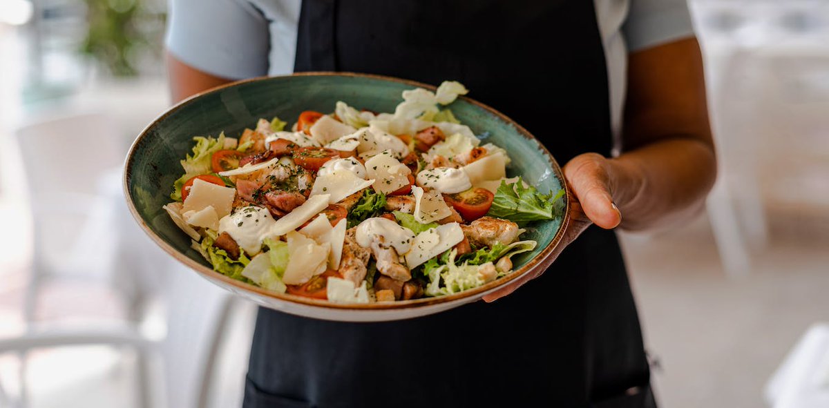 Salads are great for our health, but some people experience negative effects after eating them. 

<a href="/ProfLaurenBall/">Lauren Ball</a> and <a href="/DrEmilyBurch/">Dr Emily Burch (she/her)</a> give their top tips for making the most of your salad-eating habits.

#UQ <a href="/ConversationEDU/">The Conversation - Australia + New Zealand</a>

bit.ly/3sRZQOY