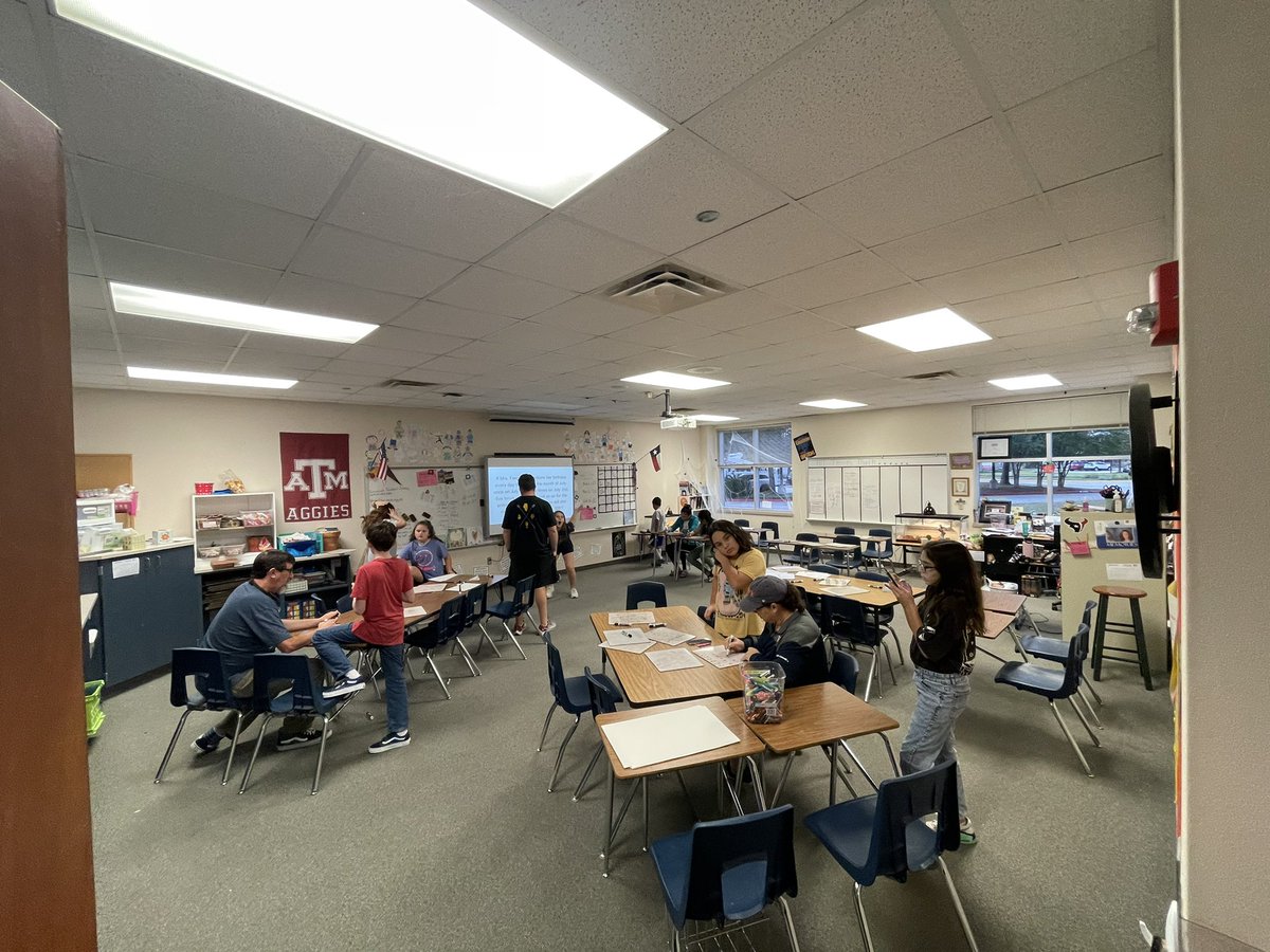 TISDNIS's tweet photo. Great turnout for our Wild Goose Chase event put on by our awesome Math teachers! 

Over 100 of our families are spending their Wednesday evening solving Math problems before the Astros game. https://t.co/TQbayxesZ6
