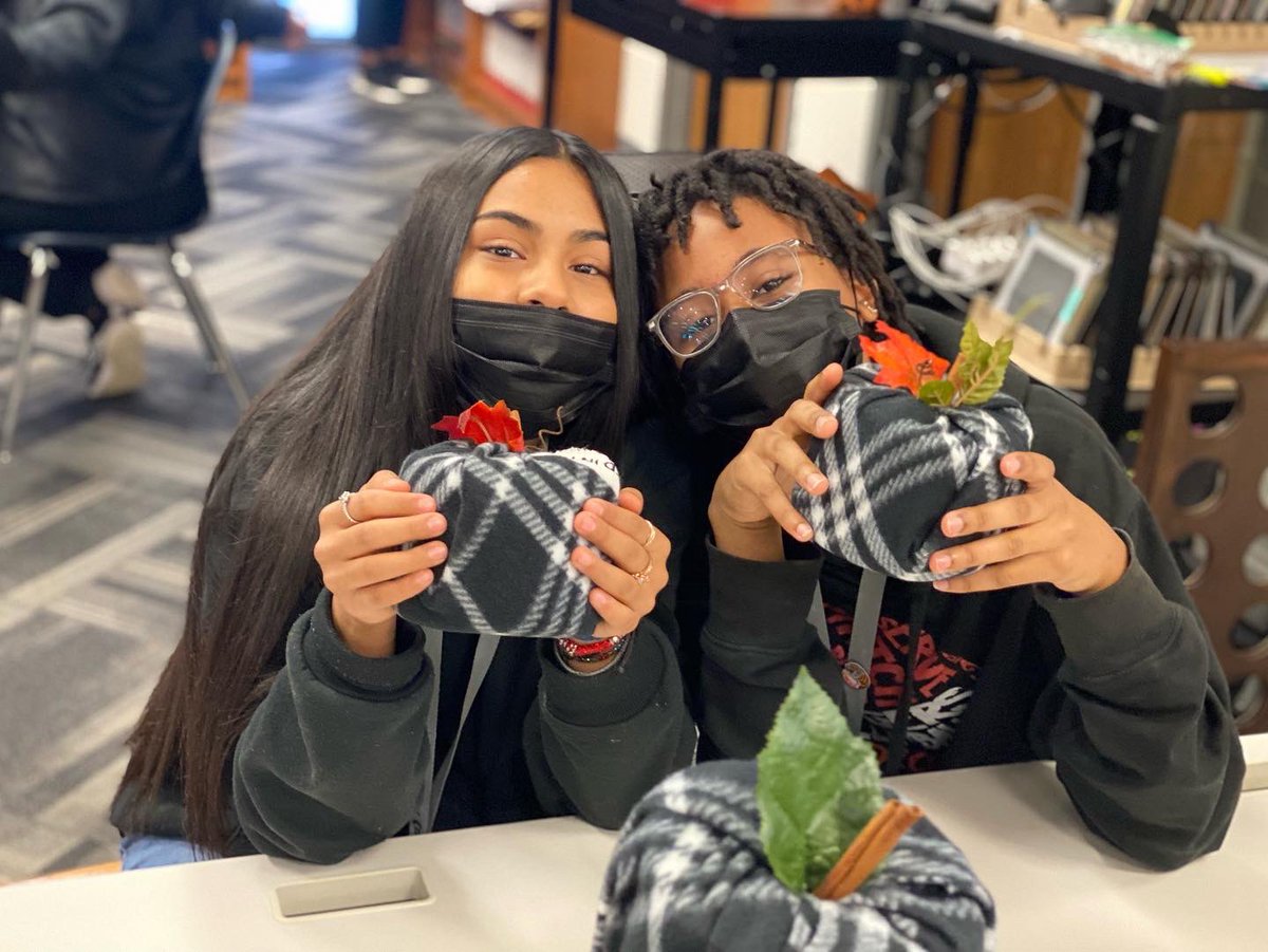 YWLAArnoldGirls's tweet photo. #YWLA scholars enjoy making pumpkins from toilet paper rolls and fabric in the library maker space. #ywpn #ywlalibrary #ywlamakerspace #gpisd #gpisdlibraries #ywlasisterhood @grandprairieisd @ywprep @gpisdlibraries https://t.co/EDDu1EhOJO
