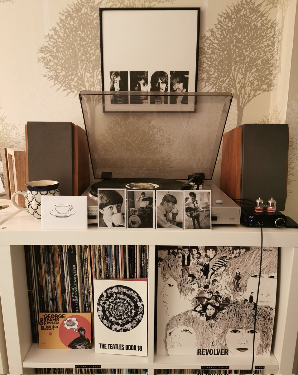 Lovely late night <a href="/Teatlemania/">Teatles</a>. Genuine Yorkshire in the mug. Genuine Fabs on the turntable. All is still and quiet. Happy.