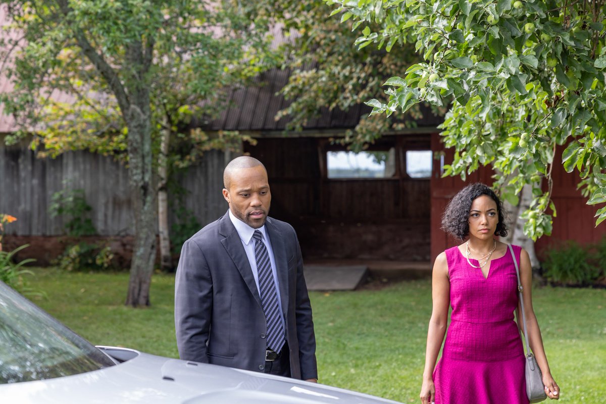 DiggstownCBC's tweet photo. ⏱ Have you set a reminder for tonight’s episode? Because between a 💍 wedding and 👩‍❤️‍💋‍👨 relationship drama - there is a whole lot else happening on #diggstowncbc that you do not want to miss. https://t.co/OMvgMTo0si