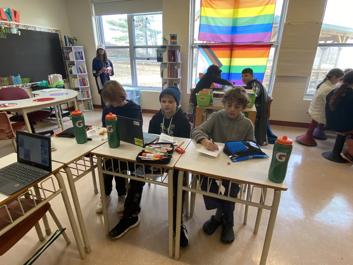 It may have been #Halloween2022 but #grade6 kiddos <a href="/PRMSPanthers/">Pine Ridge Panthers</a> <a href="/avrce_ps/">AVRCE Programs and Services</a> were making #ChristmasCardsForTheTroops #teachertwitter