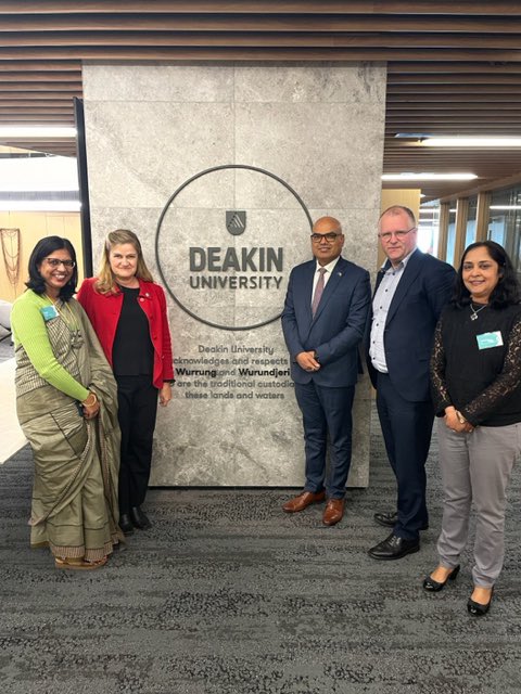 DFAT Victoria tweet media