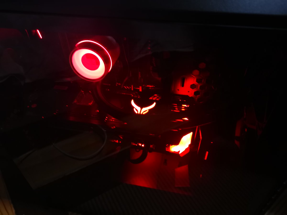 #PowerColor_pimp_my_rig  <a href="/PowerColor/">PowerColor</a> 
Always loyal to the Reds👹