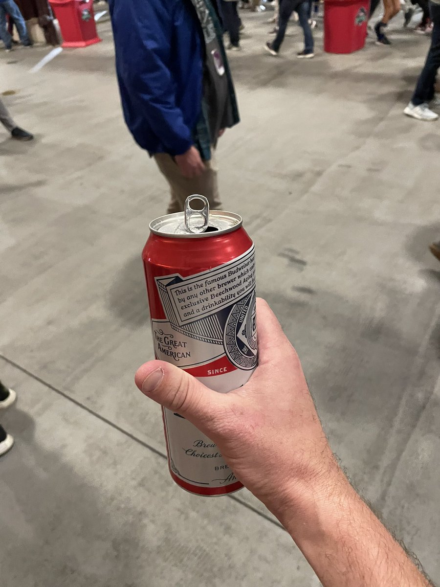 FOS's tweet photo. Last night, Jayme Hoskins — wife of Phillies star Rhys Hoskins — bought a case of beer for Phillies fans.

Tonight, she bought 100 🍺

https://t.co/DRBOj4iohf