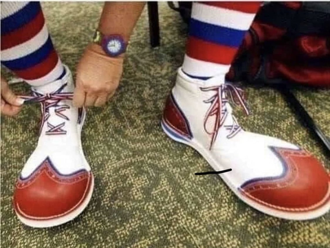 @robreiner @robreiner getting ready to send his next tweet