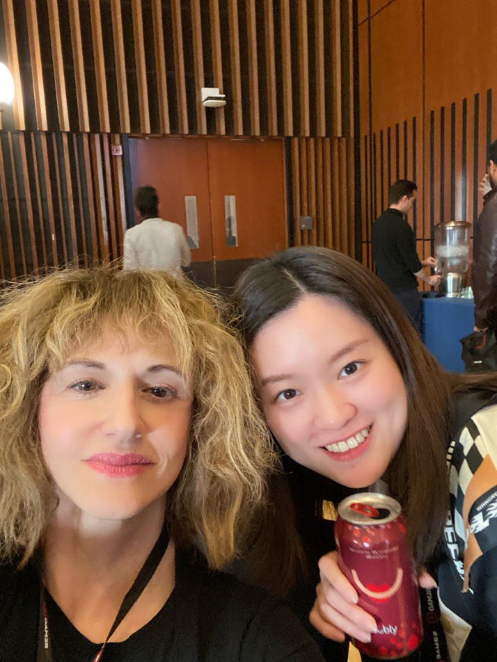 LindaKreitzman's tweet photo. Love meeting a woman who is a #Web3 #gaming #founder @GAM3R_FORUM -enjoyed my long talk with @Tiancaixinxin - let’s get more #women in #BlockchainGames #Blockchain #Crypto #Metaverse https://t.co/ZZ3mniVQj4