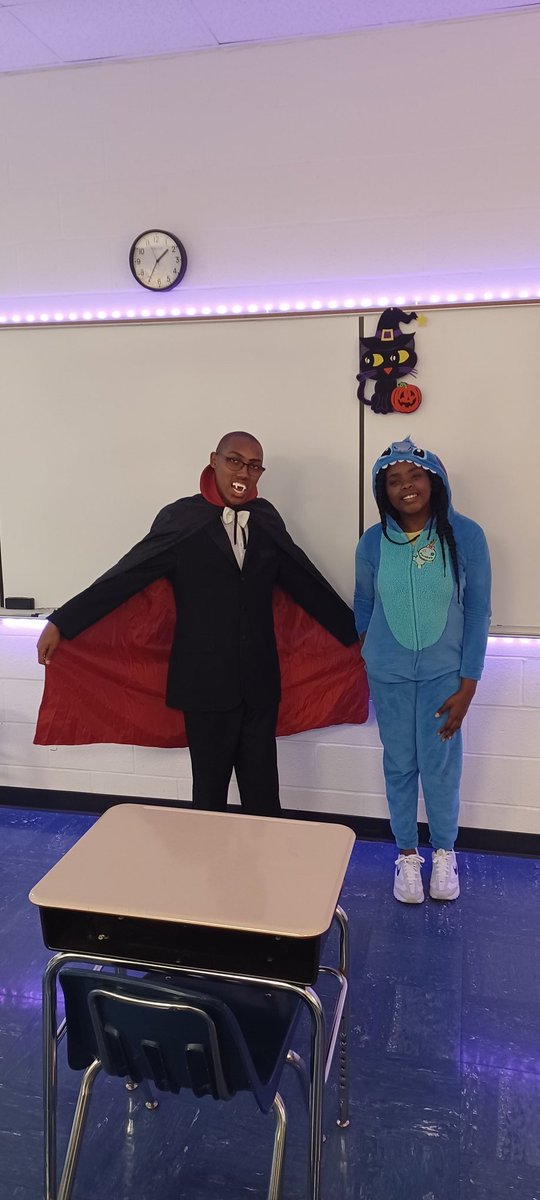MrBell_Educator's tweet photo. Some Halloween pics featuring myself and some of my students on Monday! 🎃 https://t.co/PtkCXaYaKz