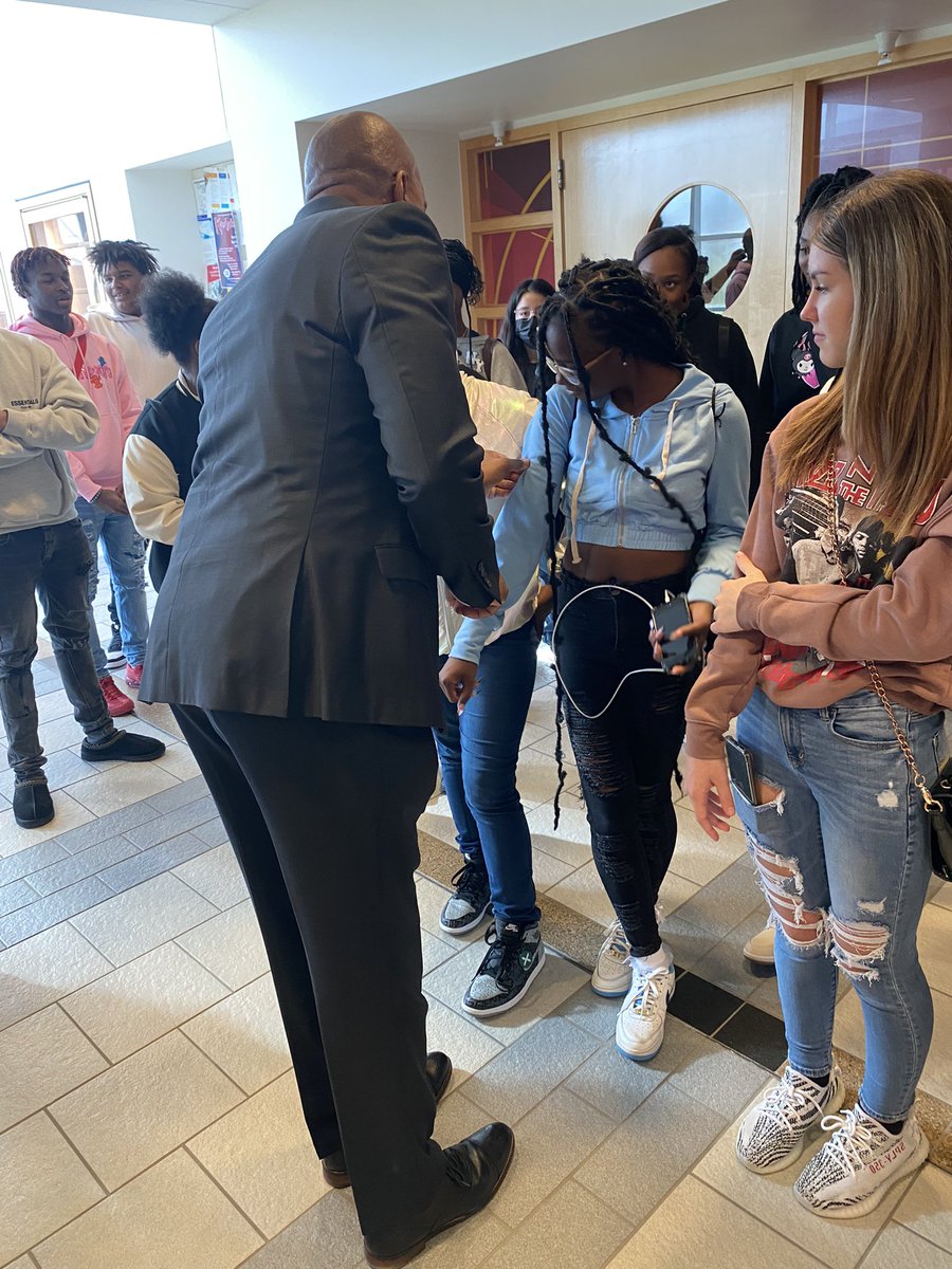 bloom_hs's tweet image. Thank you @FerrisAdmission for hosting Bloom Township students today on a college tour at your beautiful Big Rapids Campus! 
@DrJLAnderson @DrNavarre @BTCounselors