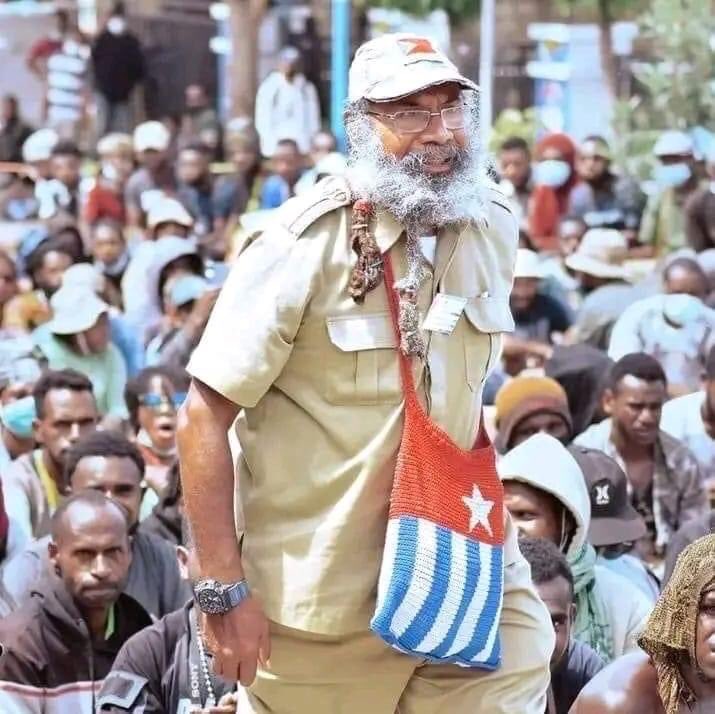 VeronicaKoman's tweet photo. Filep Karma was the face and guardian of non-violent independence movement. He also led his people to not hate Indonesian people but fight the colonial system.

Vale, Bapa.... West Papua will be free... https://t.co/VwfwGKwN27