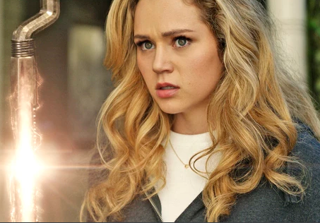 BlindWaveCrew's tweet photo. Stargirl is airing right now over on The CW. Send us your questions, theories, and discussion points once you watch the episode with #Stargirlqna
#stargirl #CWDC #Arrowverse https://t.co/2XtUUz4095