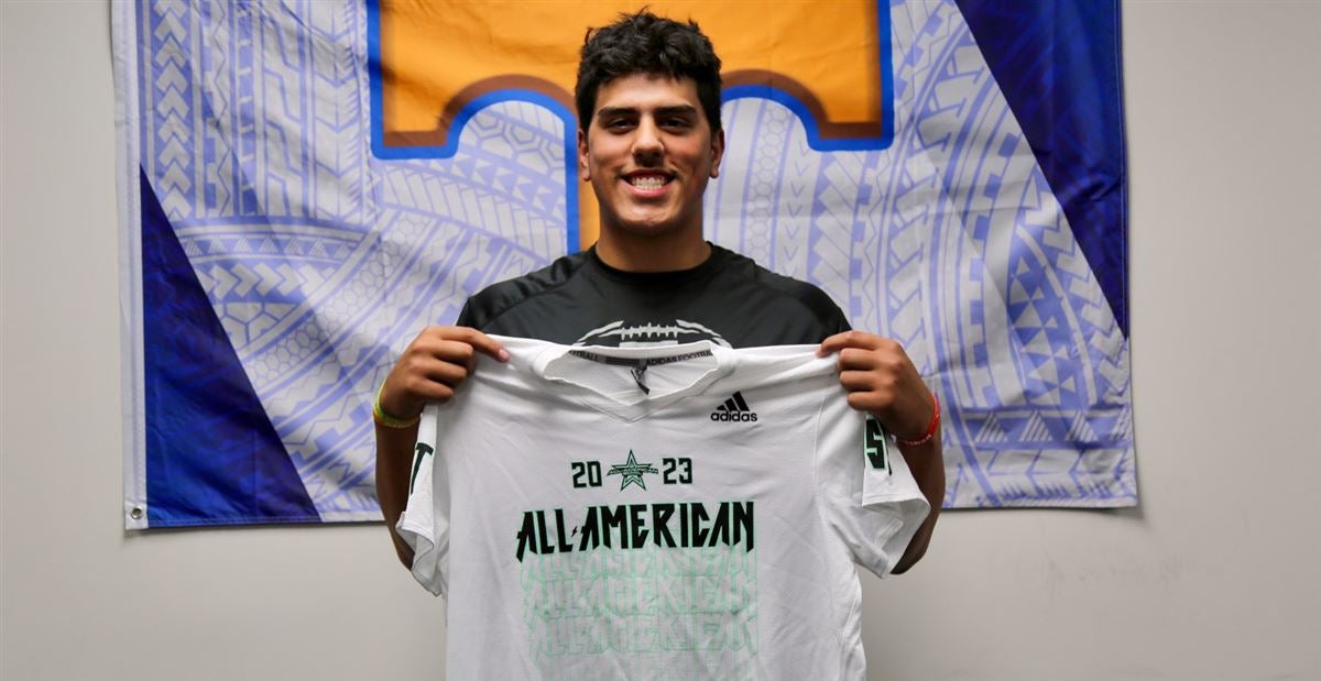 Top247 offensive tackle Spencer Fano receives his All-American Bowl jersey and is excited to represent his hometown 247sports.com/Article/2023-A…