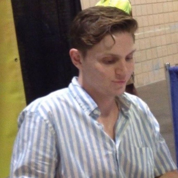 evancomfort's tweet image. so hot 🥴🛐