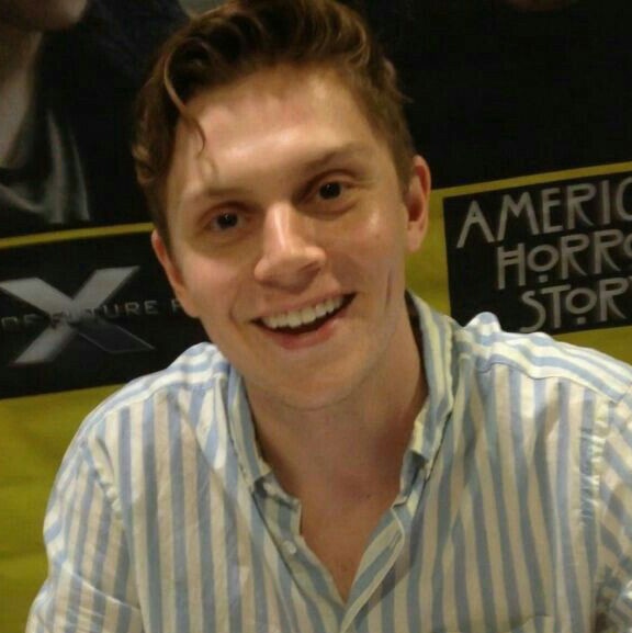 evancomfort's tweet image. so hot 🥴🛐