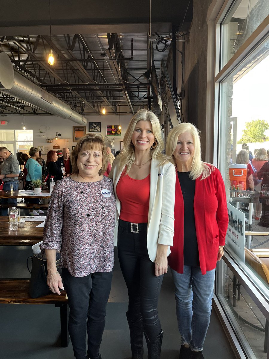 LaceyHullTx's tweet photo. I had a great afternoon speaking to the crowd in Jersey Village at Senate Avenue Brewing along with @TeamBettencourt @ManoForStateRep @CharlesTX127 @mayes_middleton. There was so much excitement for Governor @GregAbbott_TX! We are ready to keep TX RED &amp; take back Harris County! https://t.co/zgRNSSrQ85