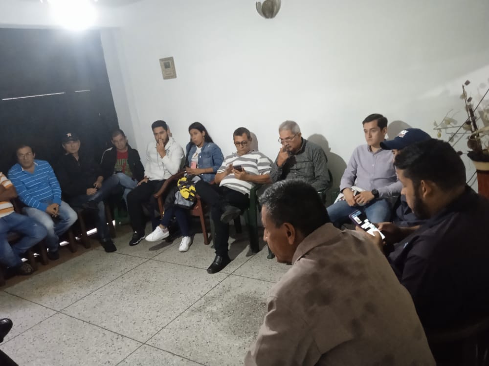 tachiraprimero's tweet photo. #Nov02 Reunión con la Estructura de San Cristóbal, y nuestro Secretario de Organización @heribertoLabrad, analizando y planificando diferentes actividades a desarrollar camino a las #Primarias2023 #UnidosXVenezuela @prospericarlos @ADOrgTachira @ADOrgCaracas https://t.co/qL5cHUOQAp