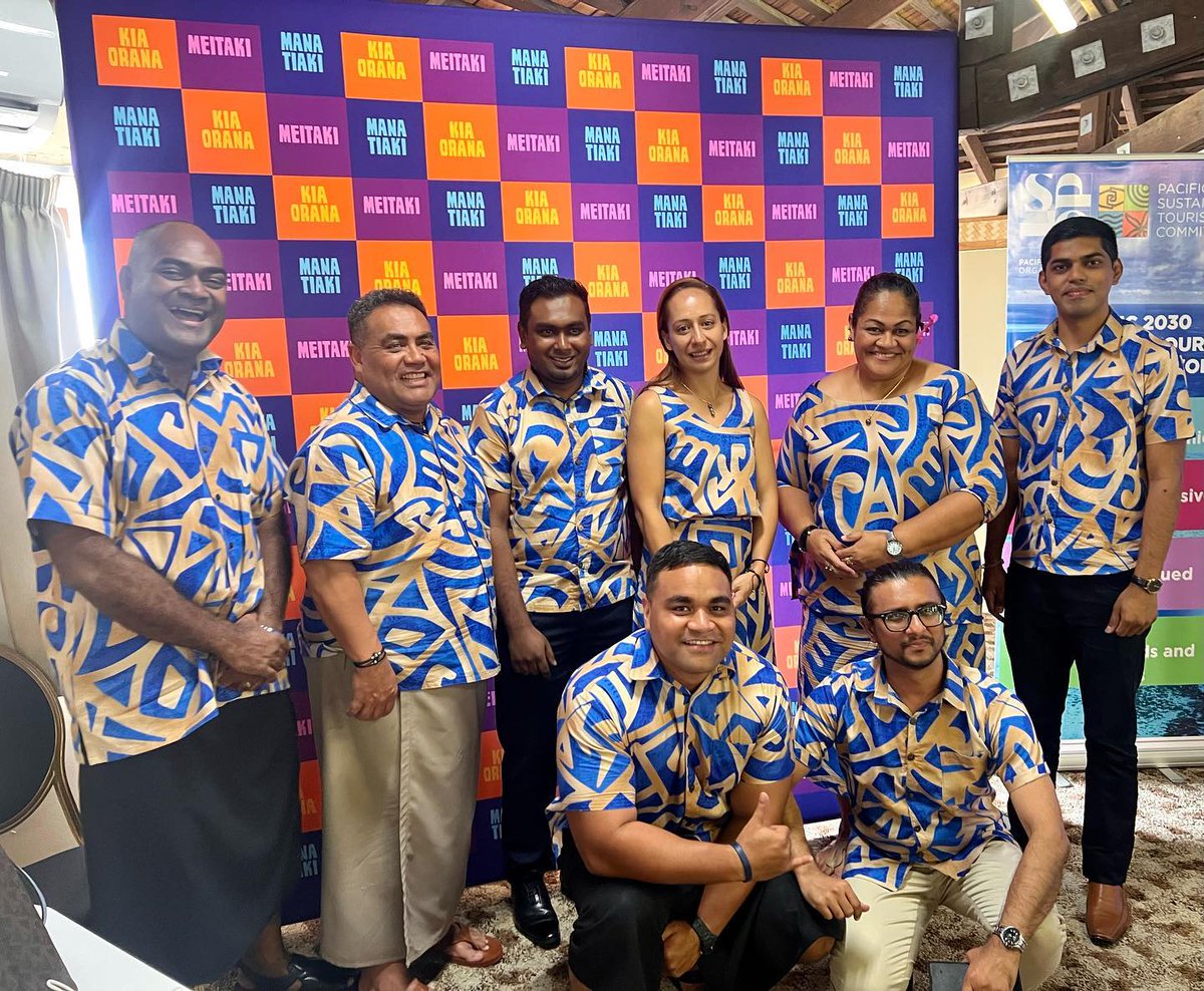 PIDP_EWC's tweet photo. Congratulations to our CROP colleagues and friends of SPTO for a successful start at the Pacific Sustainable Tourism Leadership Summit in the Cook Islands! Big mahalo nui for your coordination and hospitality ❤️ #SPTO2022 #PIDPintheRegion @PacTourismOrg https://t.co/SnSOhm5jQp