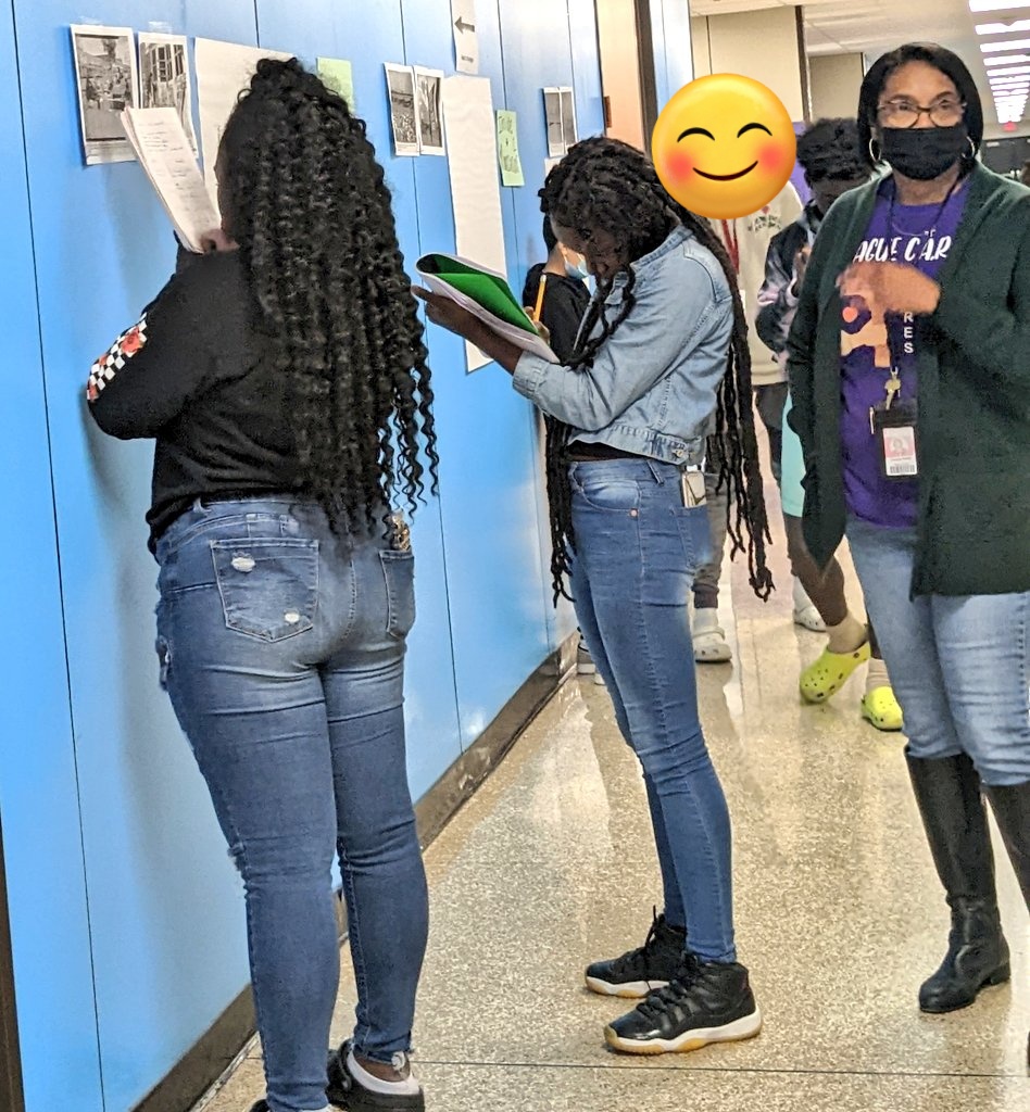 emytomita's tweet photo. Caught one of @lanorafields1 class using @EllevationEd #hanghashtag as an introduction to #FarewellToManzanar @WitWisdomELA Grade 7 @TeagueMS_AISD #BuildBackgroundKnowledge #MissedMsFowlersClasses @gwschattle281 @CurriculumMatrs @tdavis_aldine @delgadong94 https://t.co/PQ6G0d8kai