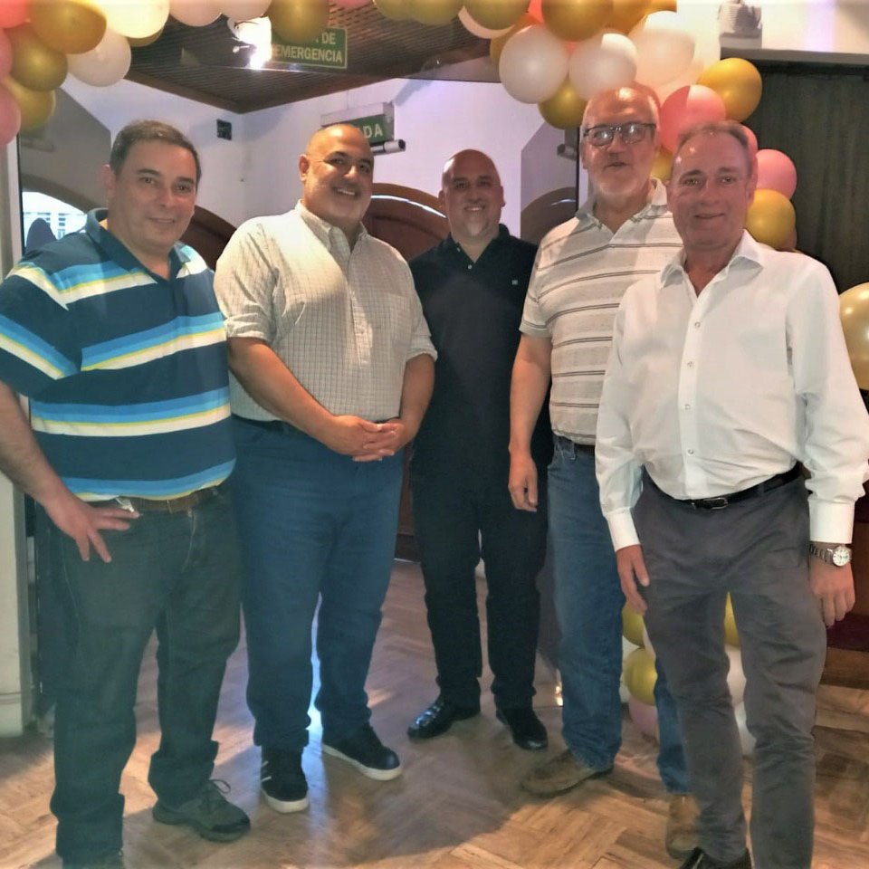 ProQuilmes1's tweet image. Felicitaciones a @RivasMieraM por la inciativa de crear #LaMarceloT. La Tercera, a trabajar por #PatriciaBullrich2023.
#LaFuerzaDelCambio 
@proargentina @PatoBullrich