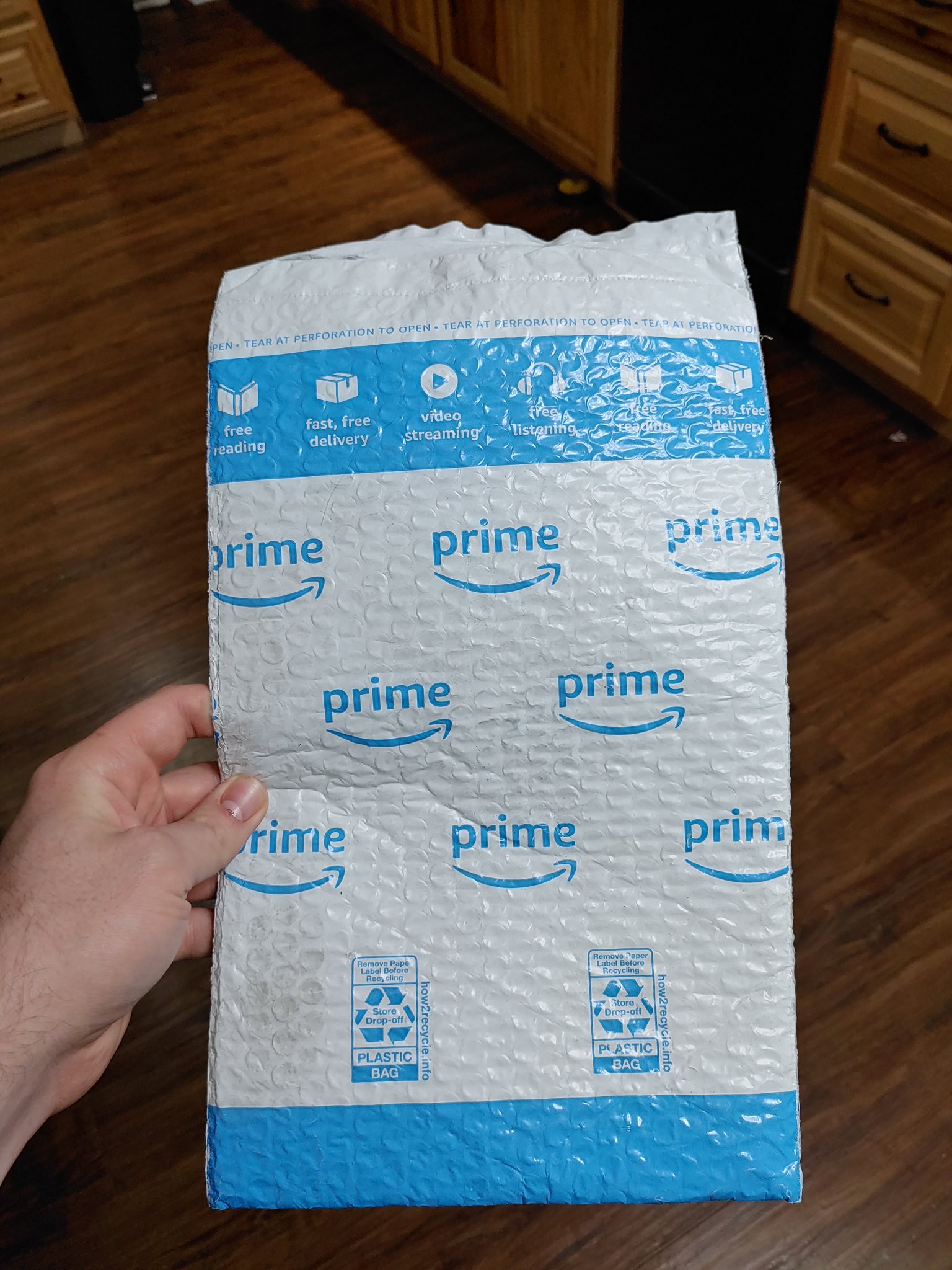 DOS Storm on Twitter "Amazon sent me an invisible SSD today. 🤨 https
