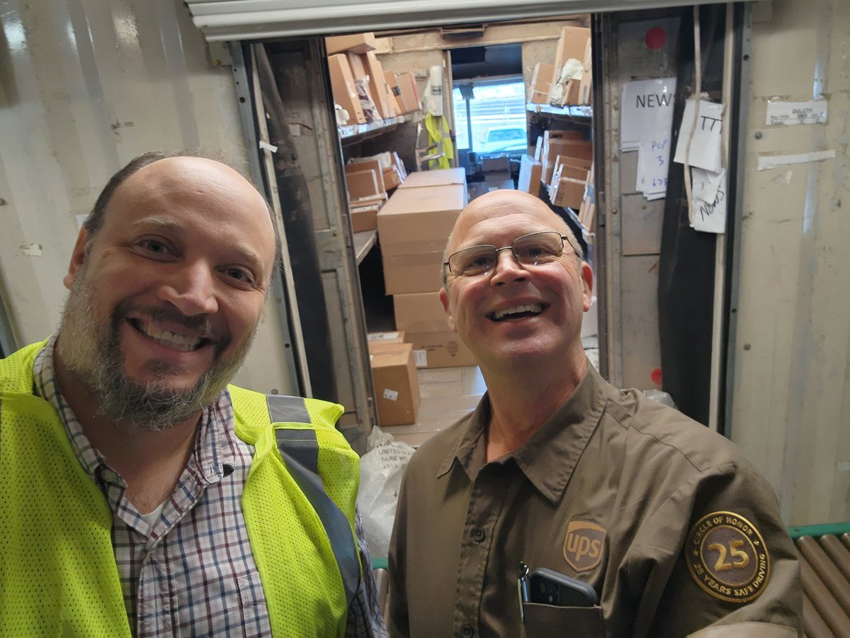 A driver I would take above any in the country no questions! The miles and seasons Brian has been though most wouldn't try. Circle of Honor legend! Duluth to Canada and back daily!! #StayCalmHaveFun @NP_UPSers @chriskorba22