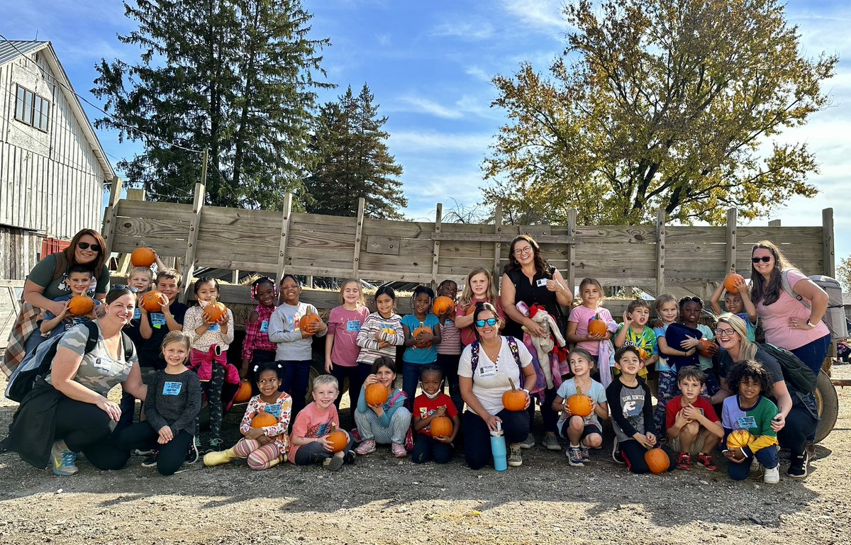 MsSmithVFES's tweet photo. Field trips are back and boy did we have the best time! https://t.co/hqGUUmDtFF