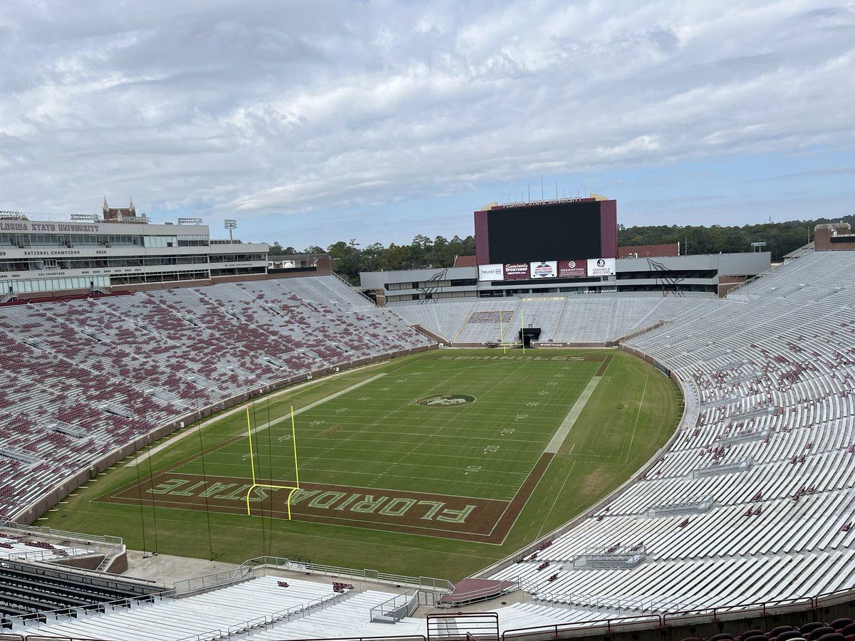 Was in Tallahassee today for business. My colleague offered to take me to a restaurant with a ‘nice view.’ Suffice it to say, lunch gave me heartburn. 😂 #GoGators 🐊