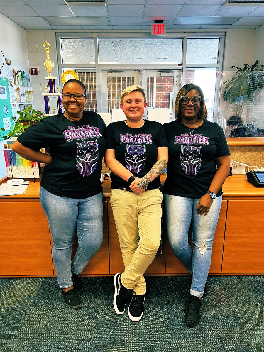 AngelaEmer1's tweet photo. Marvel vs. DC day has us like…. #WakandaForever #cms #cougarpride #spiritweek #Marvel #DC https://t.co/R4fG6BsIHw