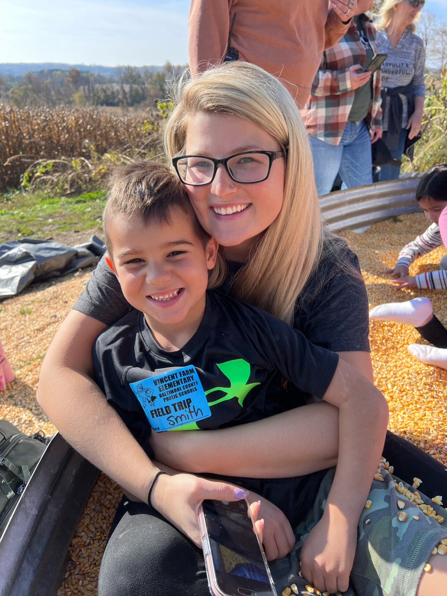 MsSmithVFES's tweet photo. Explored the corn pit!🌽 #itscorn #vfes https://t.co/XtUAU66fWr