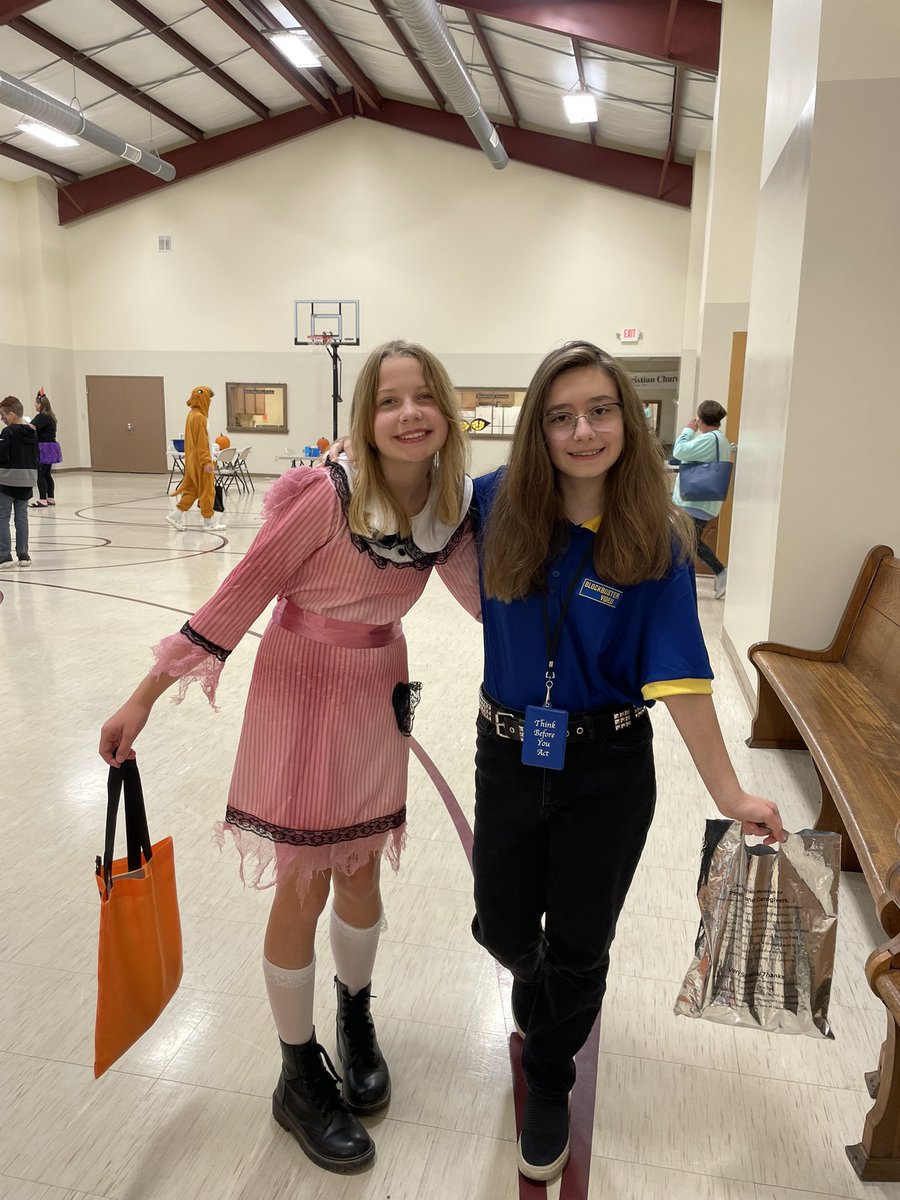 EmilyKateClark's tweet photo. Long time no see 👀Zoey #Halloween2022 https://t.co/cyZLwDg3Qf