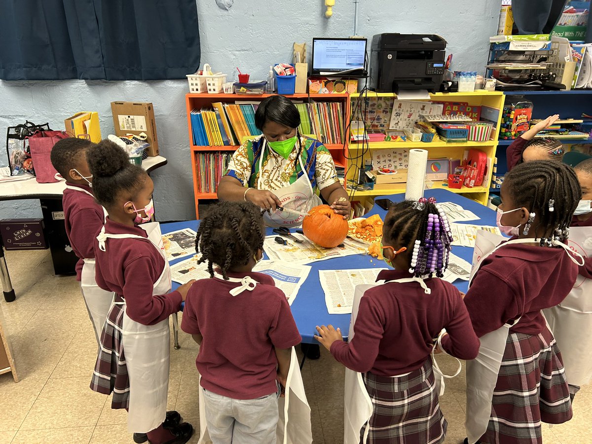 SaintFrancisXa3's tweet photo. Our Pre-K students had an adventurous time investigating and carving a pumpkin with their teacher Ms. Bailey.#CCAThinks #CCAExplores https://t.co/axaO7OdZtf