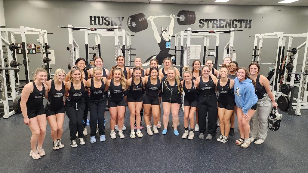 GWL - Huskies open the 2022-2023 season with a win over Lake Howell.