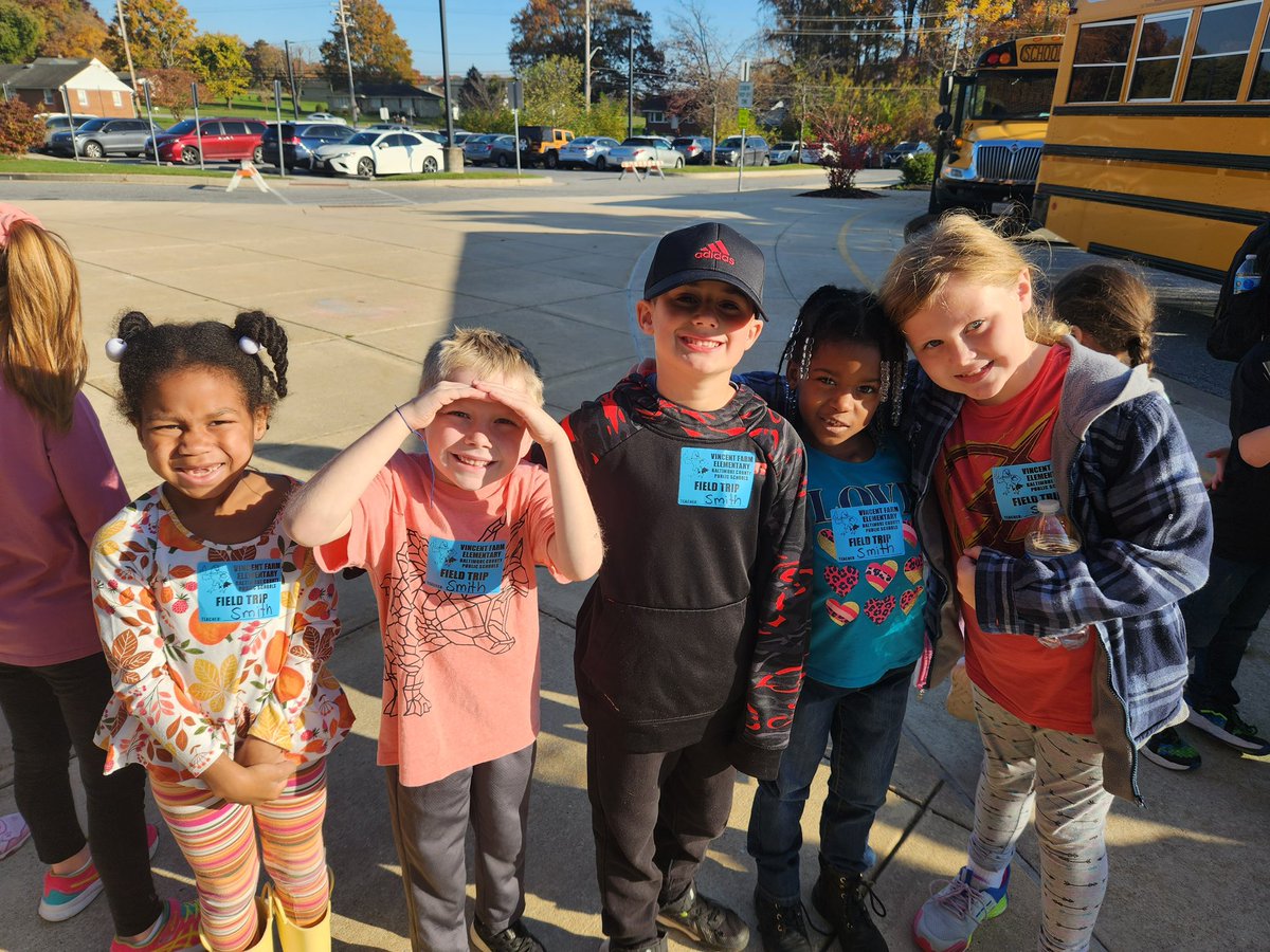 MsSmithVFES's tweet photo. Overall had a blast!!🌽🚜 #fieldtrip #vfes https://t.co/DUR8DHawUj