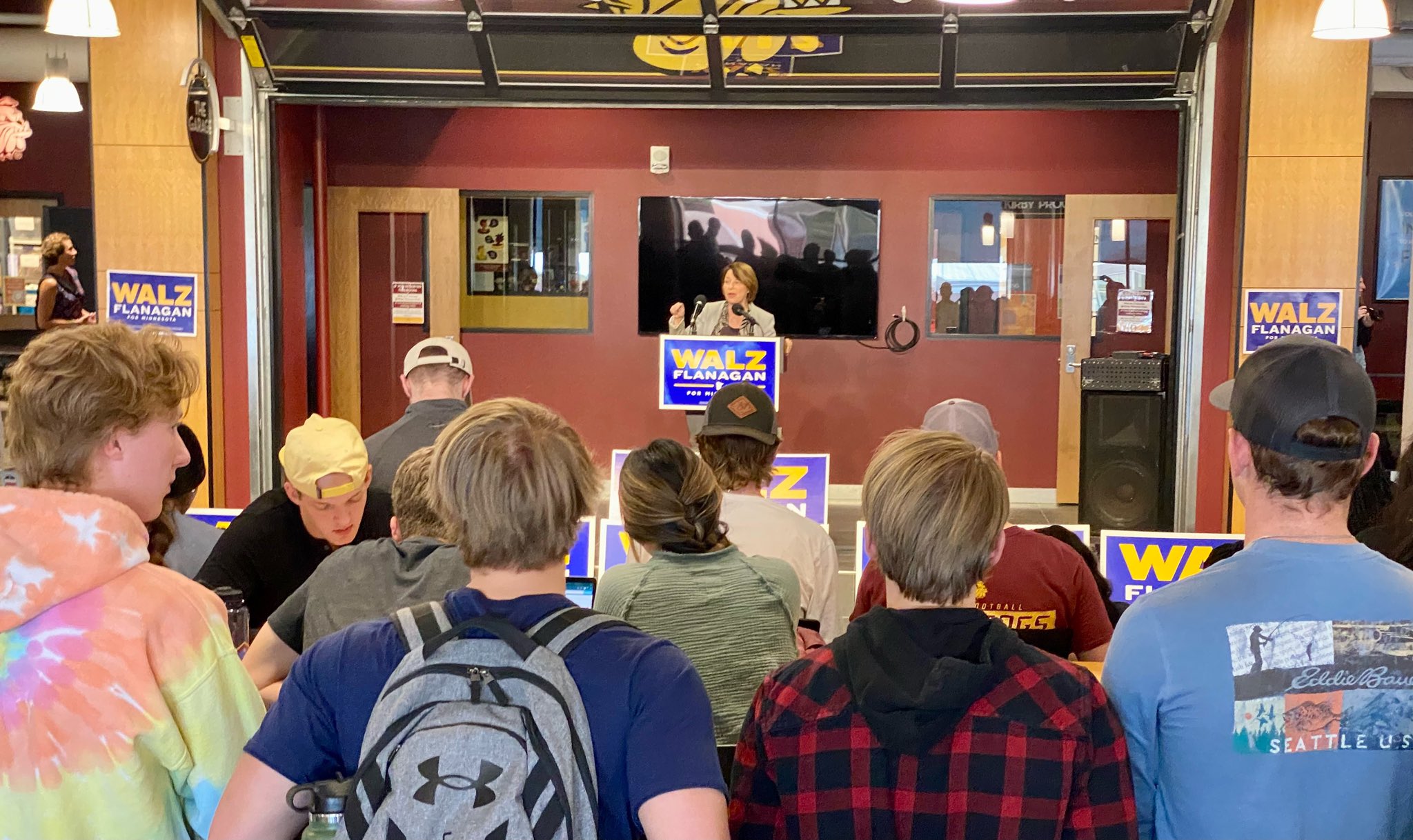 Amy Klobuchar on Twitter ".UMNDuluth is ready to vote! Duluth is