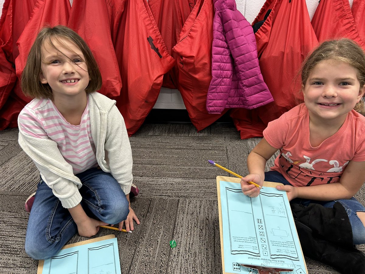 miss_driver_SES's tweet photo. We got to explore perimeter in some fun ways this week! #lpselma #missdriversclass @VimmeLearning makes it possible! https://t.co/MJLxFPG6xh