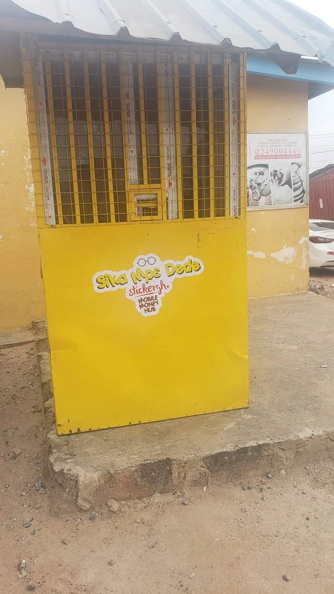ashongmic's tweet photo. Address  The People Of Ghana and stop saying things that will provoke the youth. Err tyty Sika sum. Ekom dieyeh now Sika Mpe Dede https://t.co/4vGfMTWyup